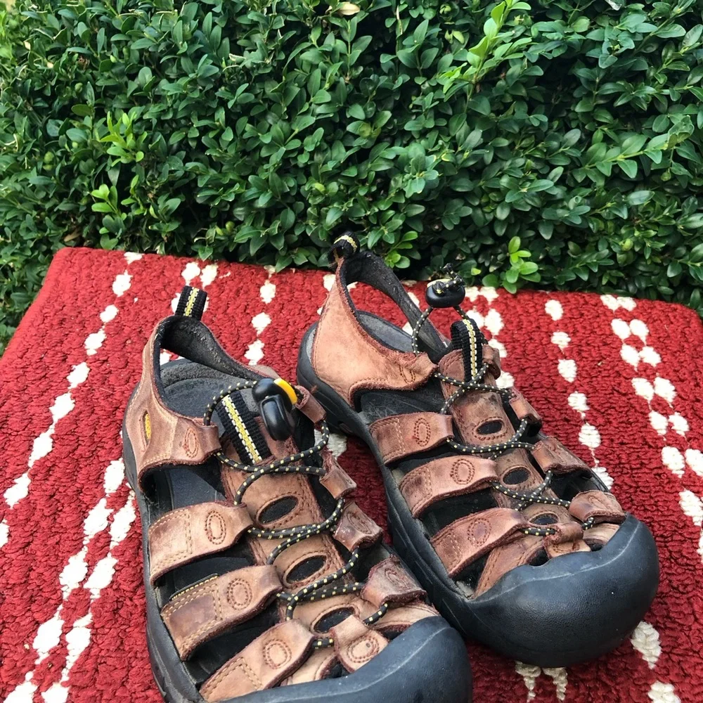 Keen leather sandals